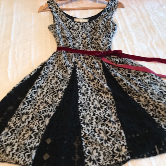 beautiful black and white dresses